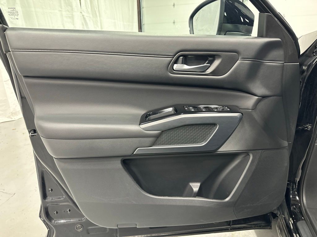2024 Nissan Pathfinder SL - Photo 8