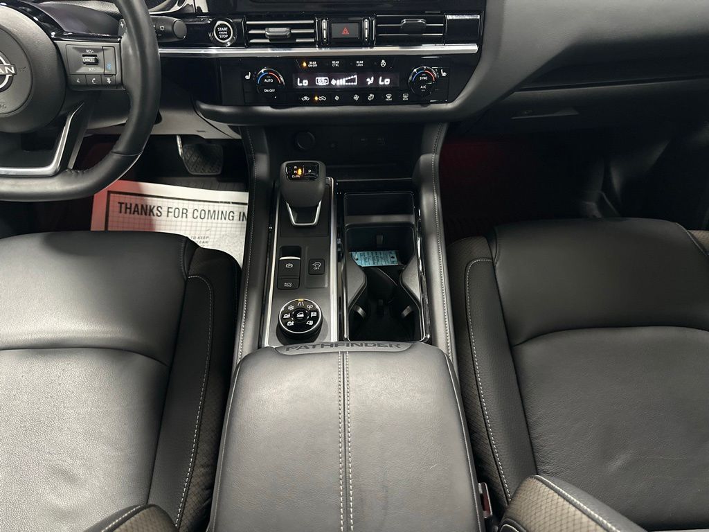 2024 Nissan Pathfinder SL - Photo 31