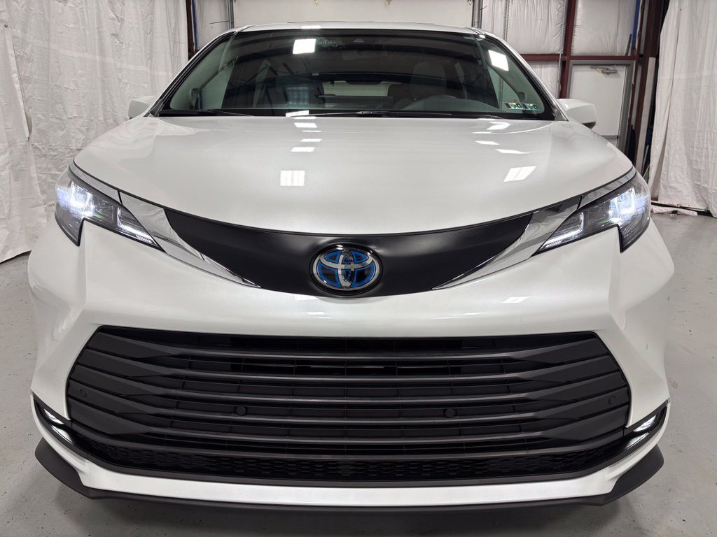 Used 2025 Toyota Sienna XLE 7 Passenger Van Passenger Van