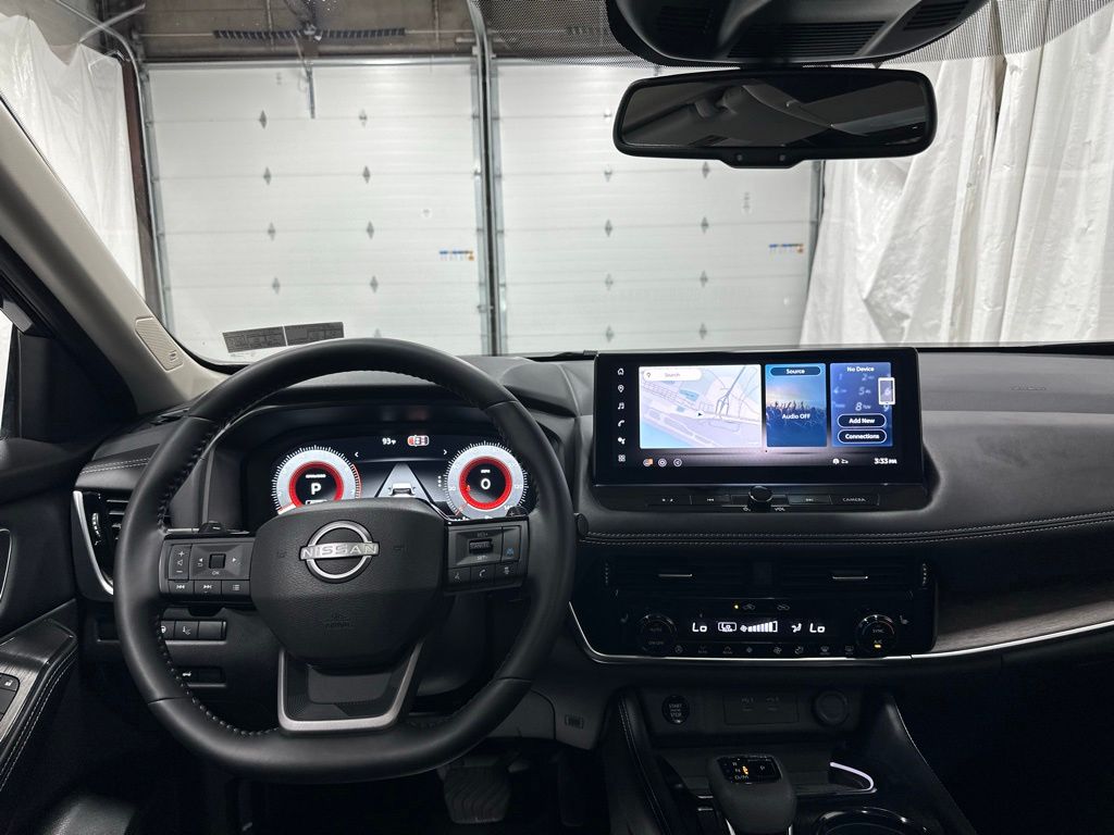 2026 Nissan Rogue Platinum - Photo 16