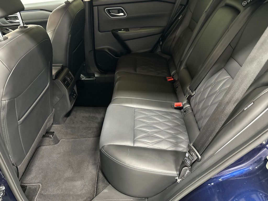 2026 Nissan Rogue Platinum - Photo 46