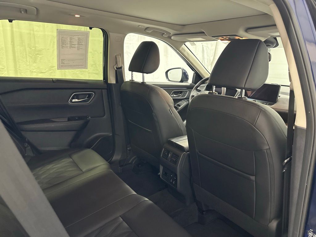 2026 Nissan Rogue Platinum - Photo 56