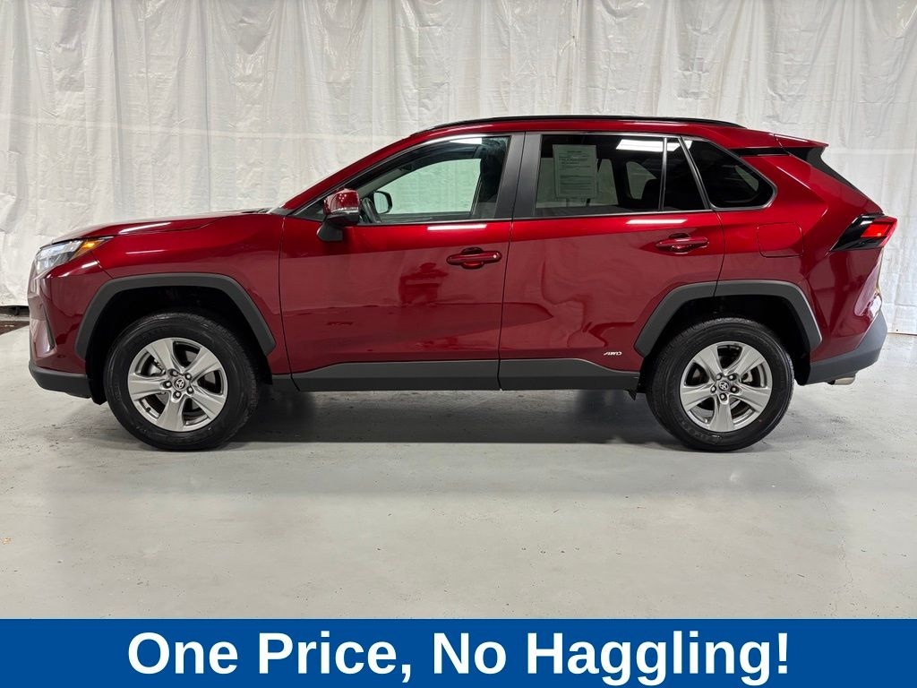 Used 2025 Toyota RAV4 Hybrid XLE SUV