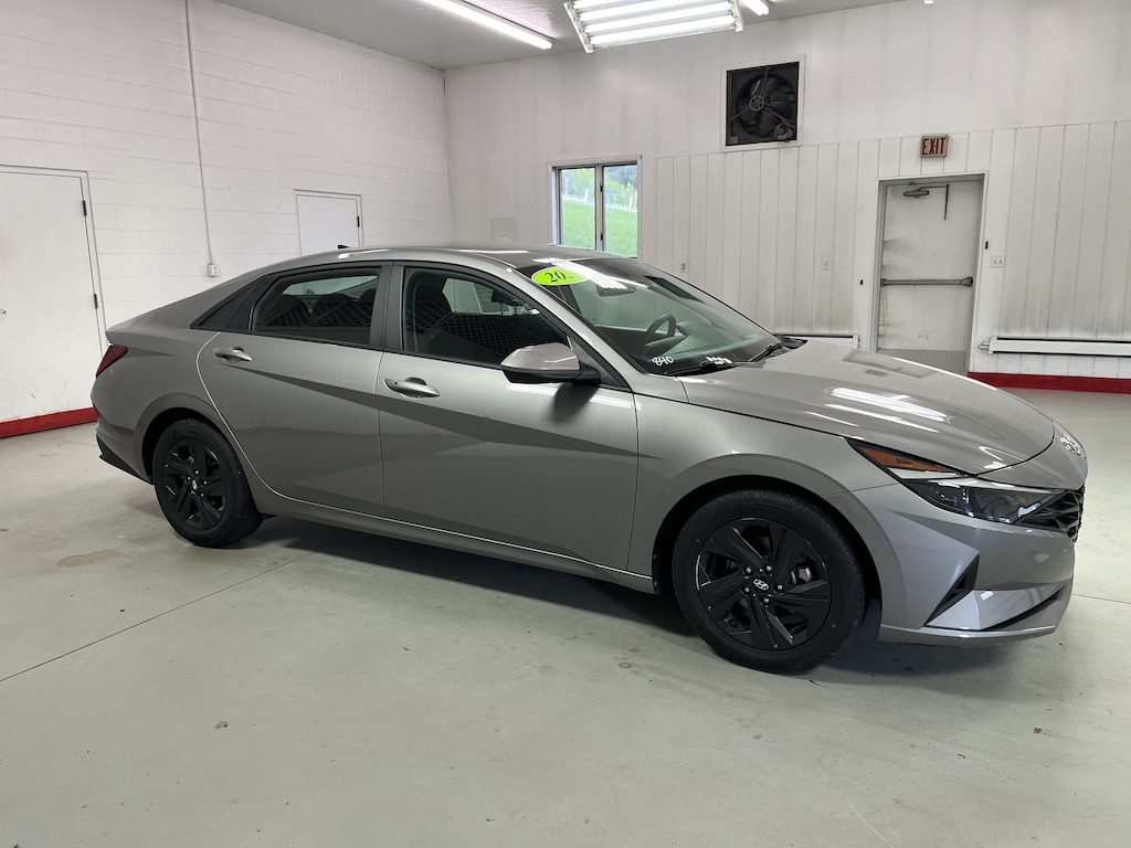 Used 2022 Hyundai Elantra Sedan