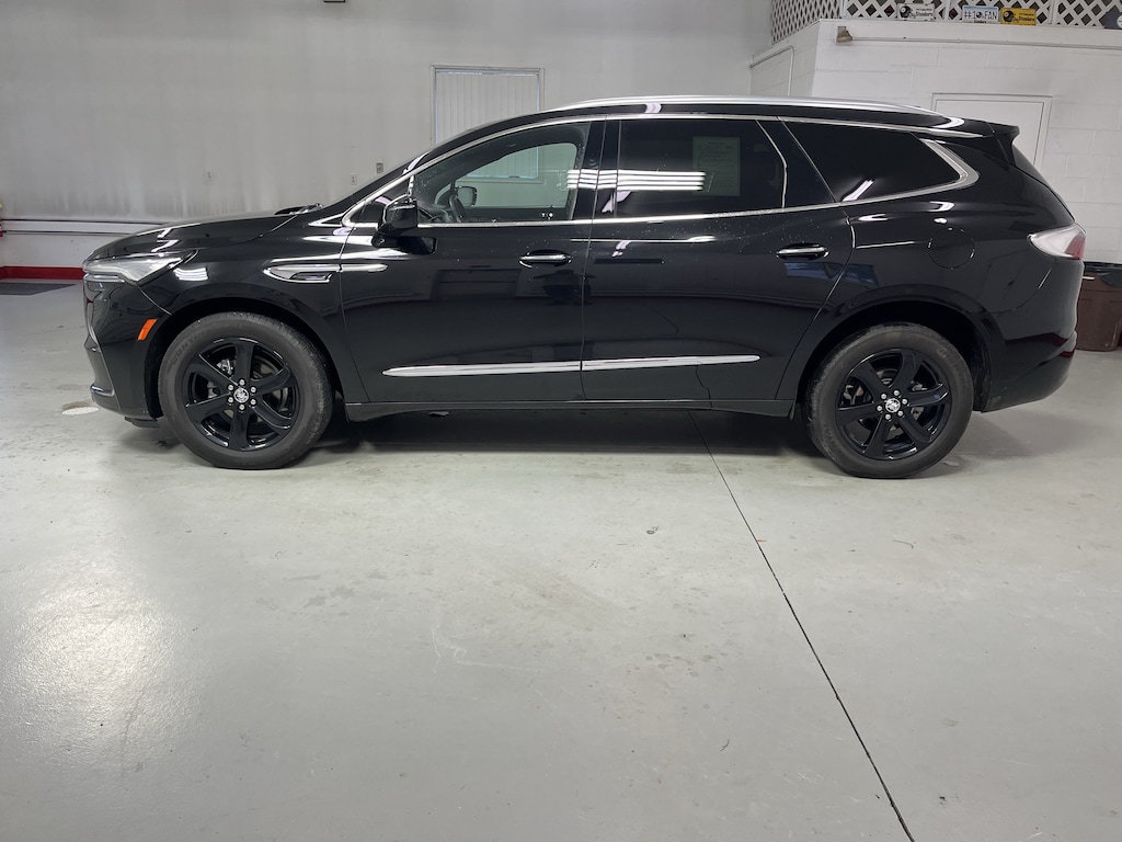 Used 2024 Buick Enclave Essence SUV