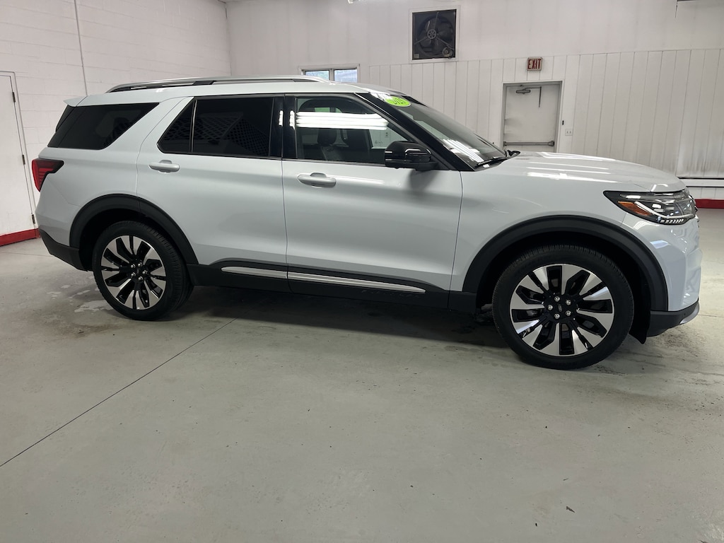 Used 2025 Ford Explorer Platinum SUV