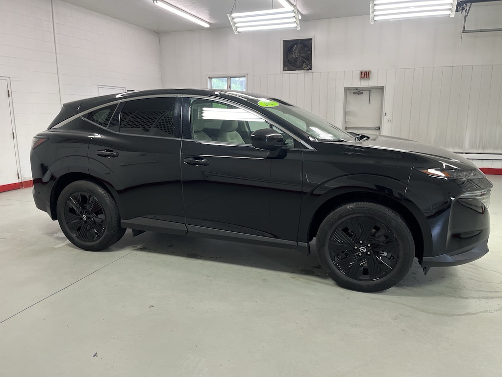 Used 2025 Nissan Murano SV SUV