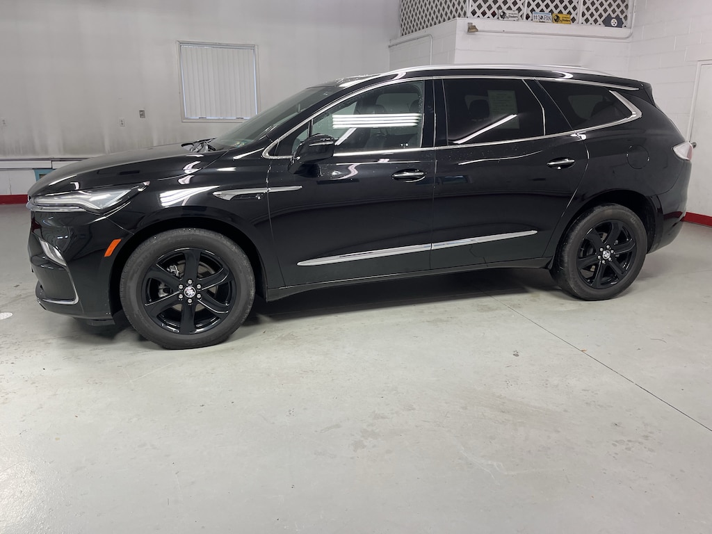 Used 2024 Buick Enclave Essence SUV