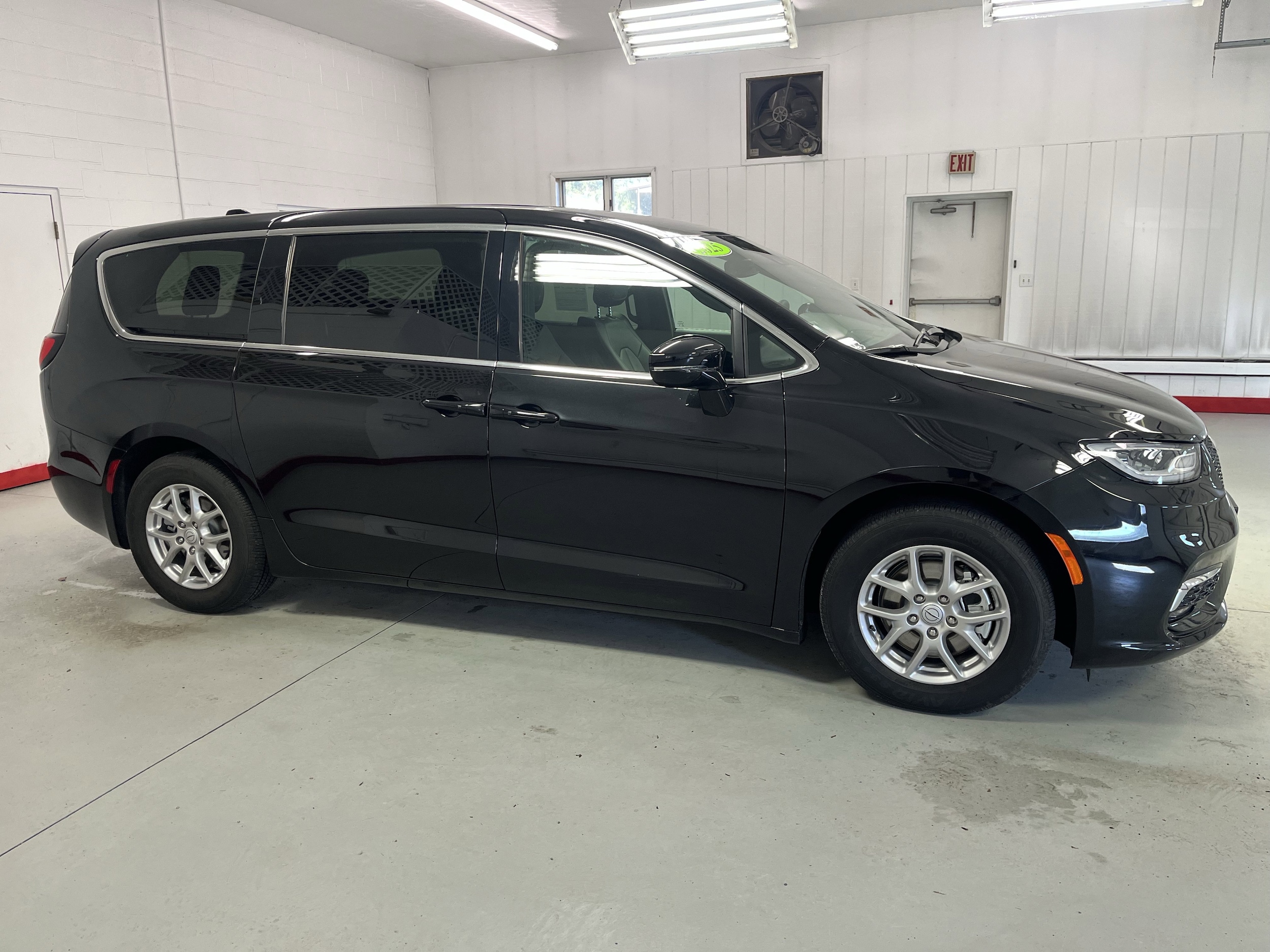 2025 Chrysler Pacifica