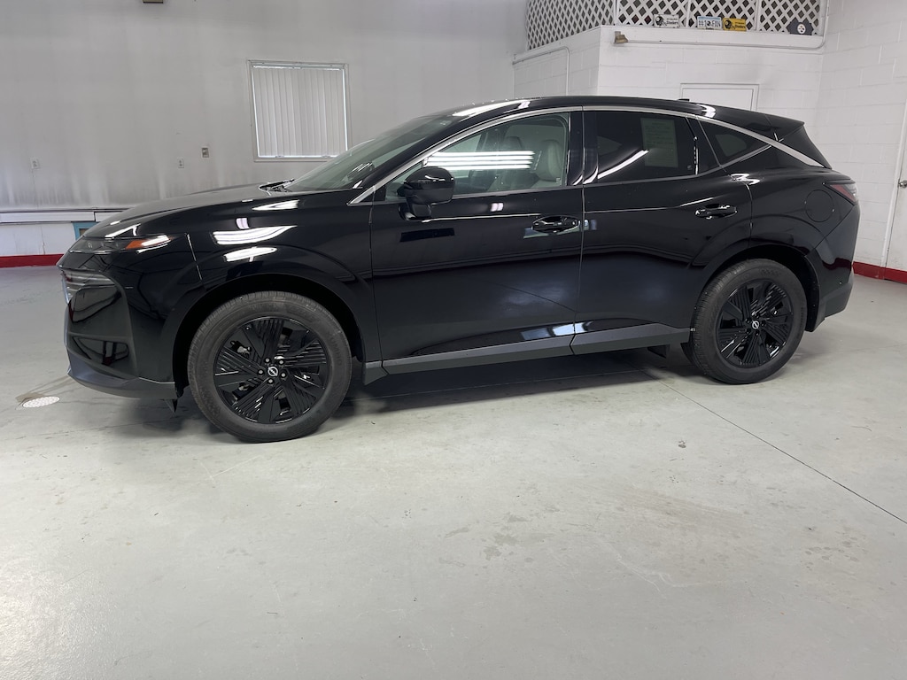Used 2025 Nissan Murano SV SUV