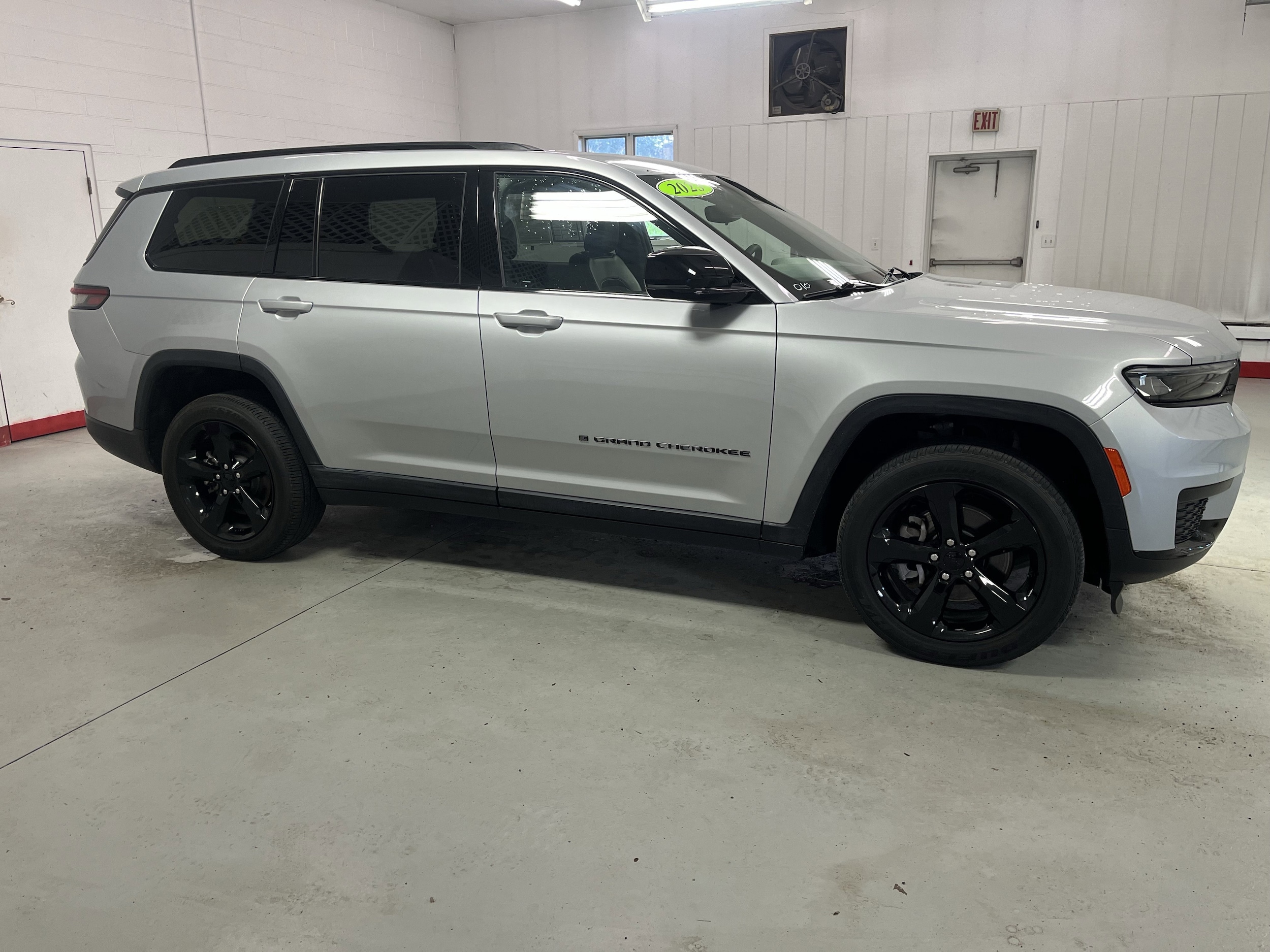 2023 Jeep Grand Cherokee L Altitude