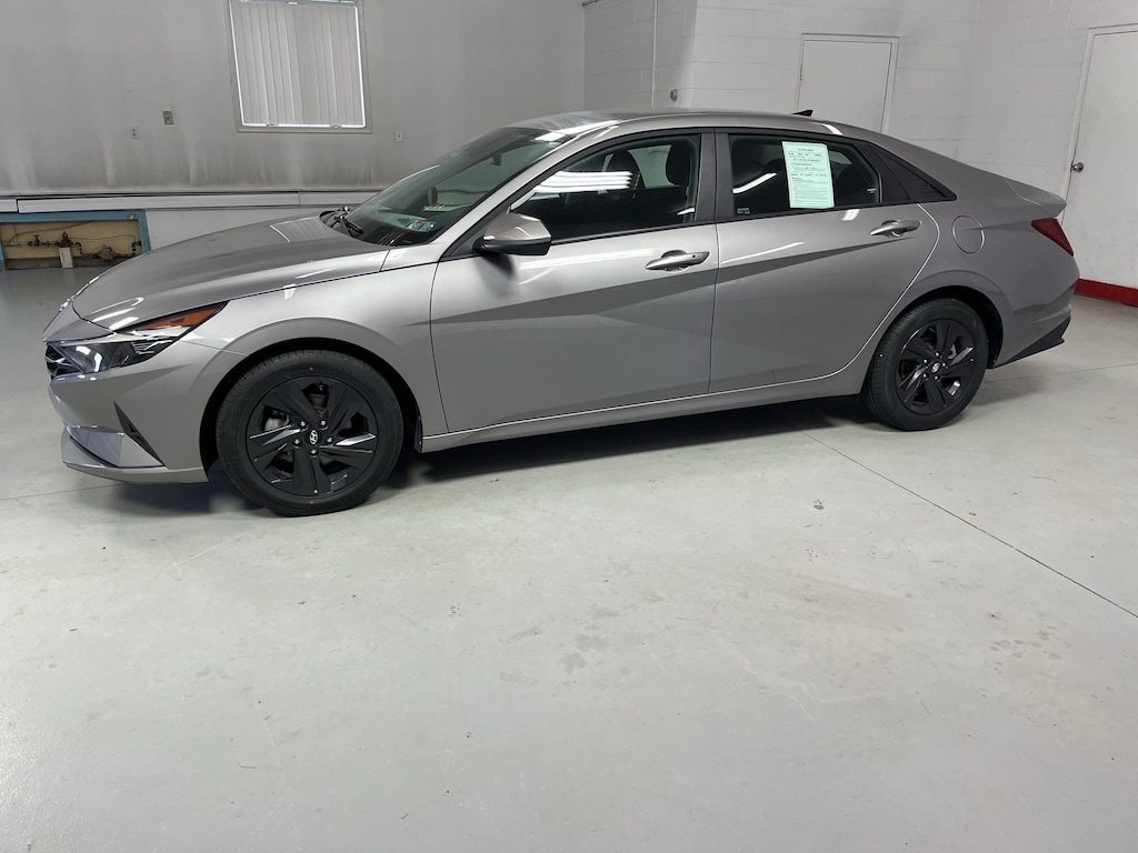 Used 2022 Hyundai Elantra Sedan