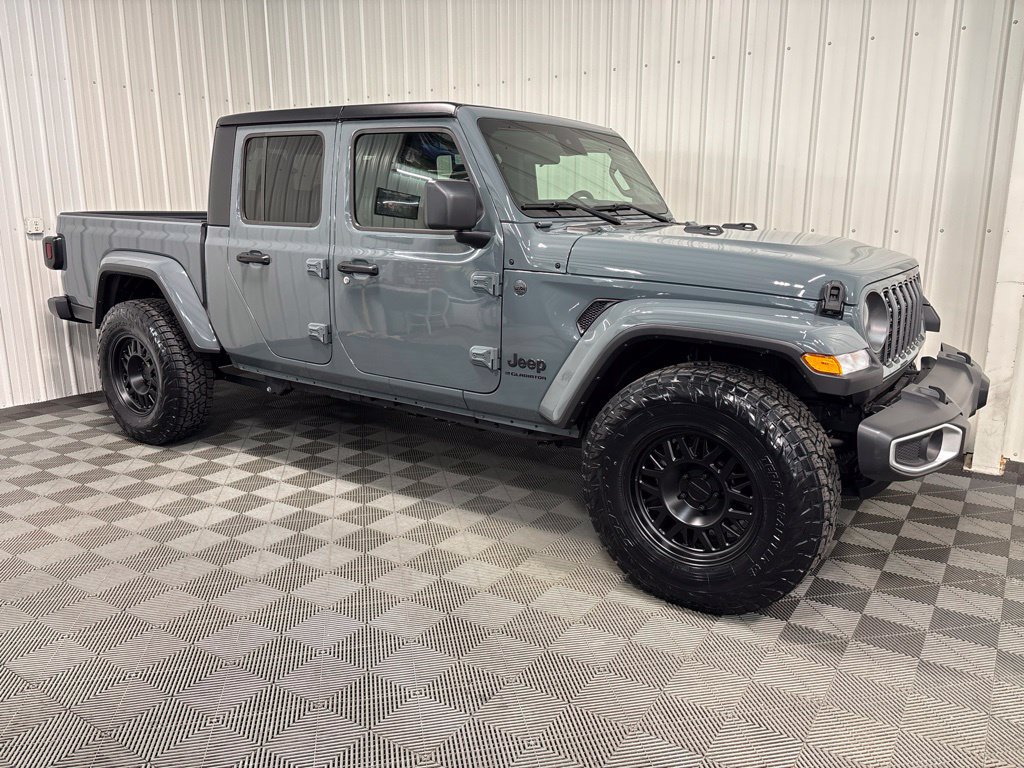 2025 Jeep Gladiator Sport S Pickup