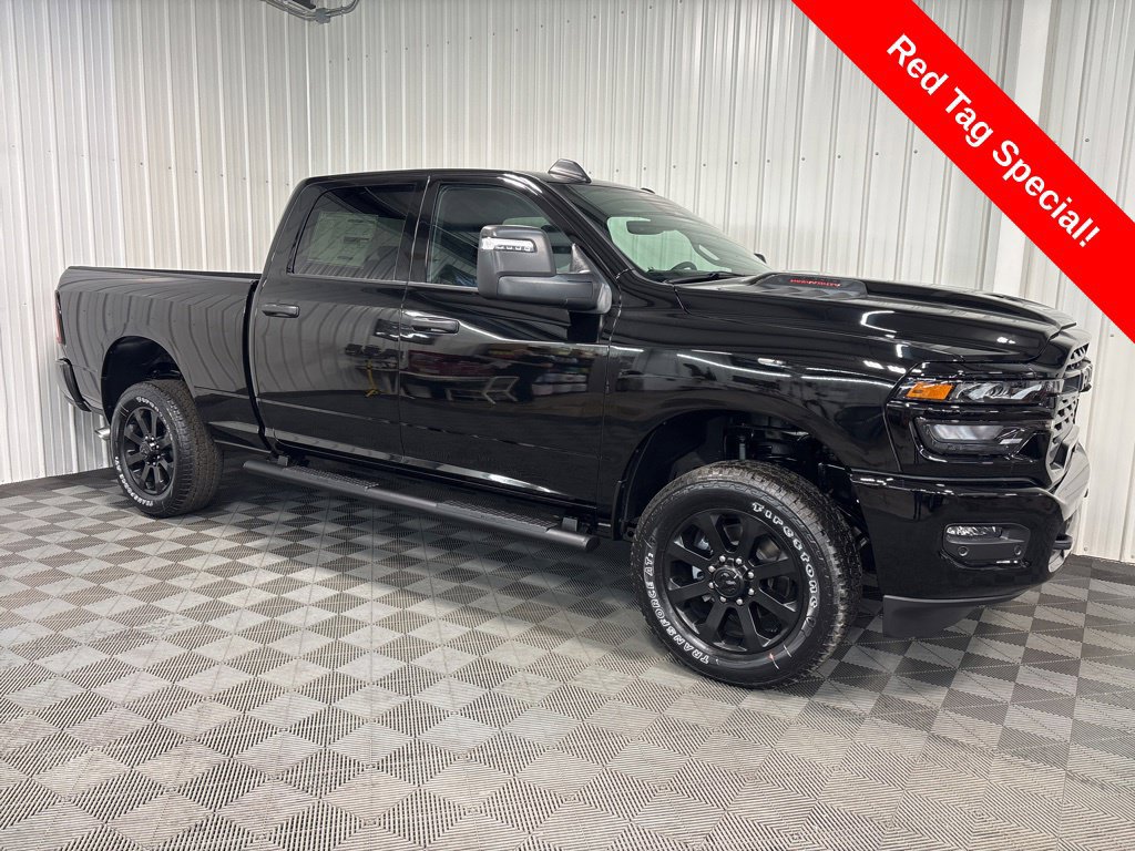 2026 RAM 2500 Pickup Tradesman/Black Express