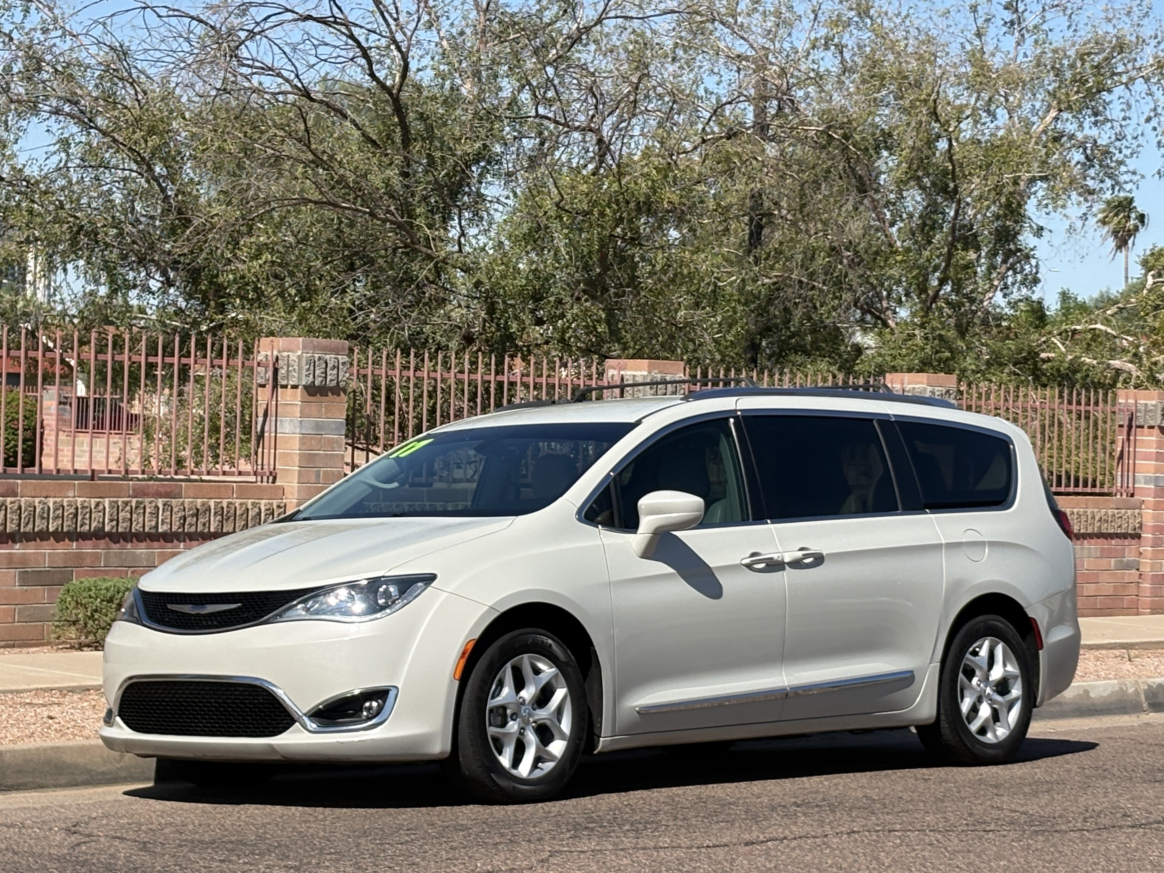  Chrysler Pacifica