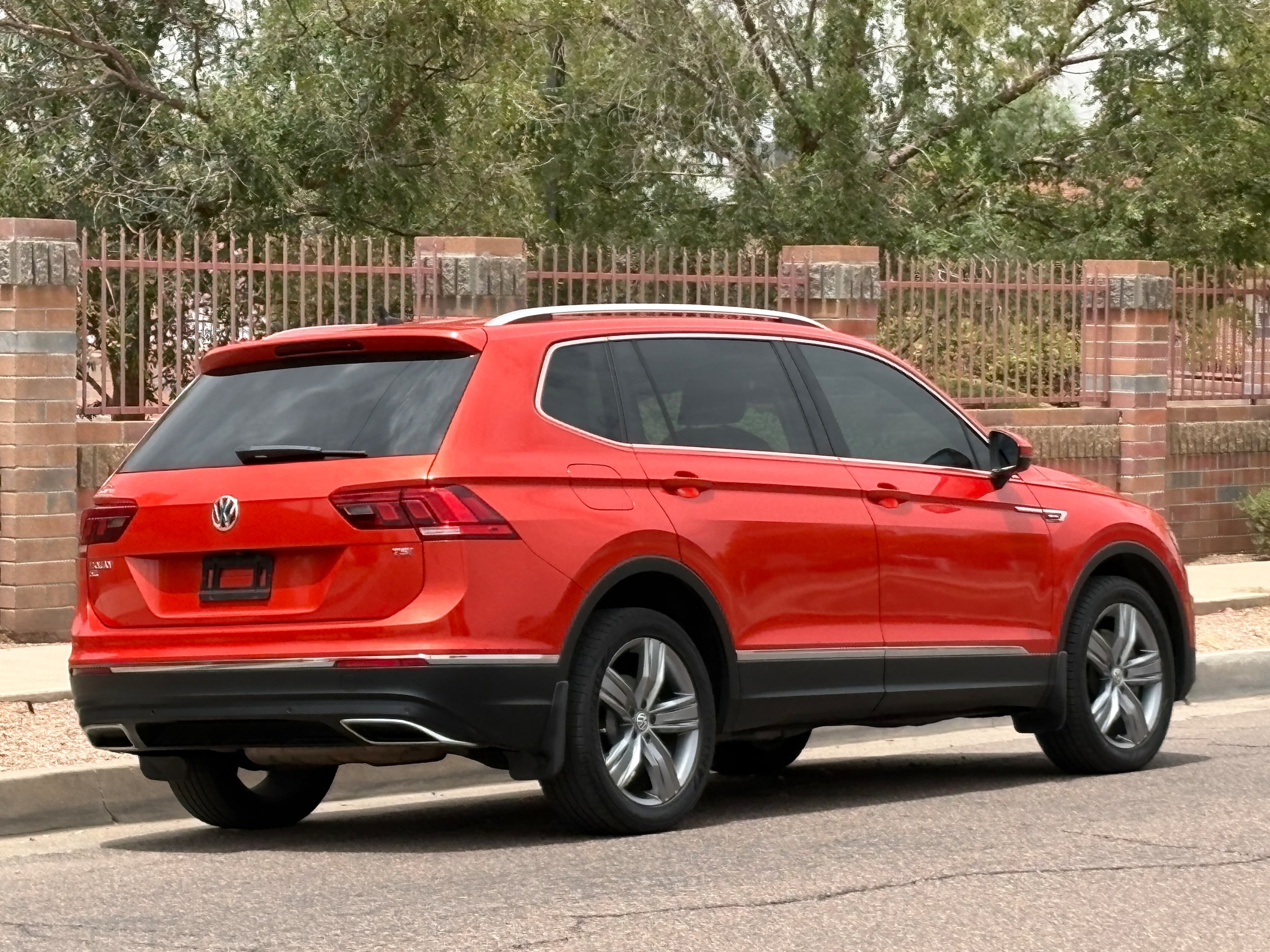 2018 Volkswagen Tiguan SEL Premium - Photo 10
