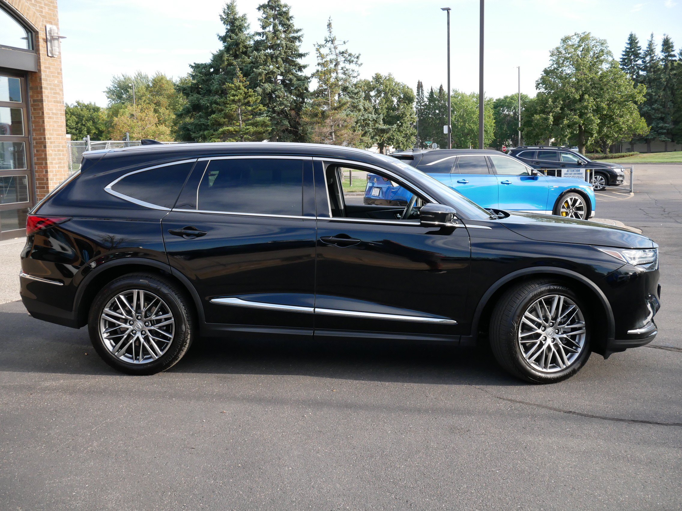Used 2024 Acura MDX SH-AWD Advance Package SUV