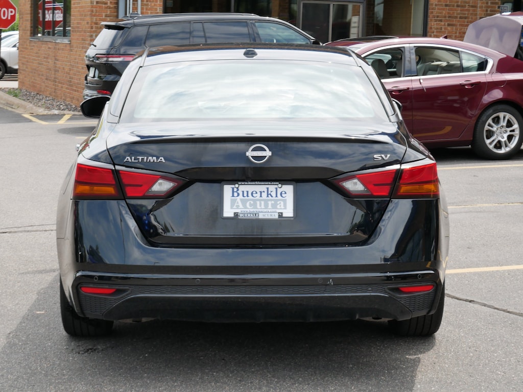 Used 2024 Nissan Altima 2.5 SV Sedan