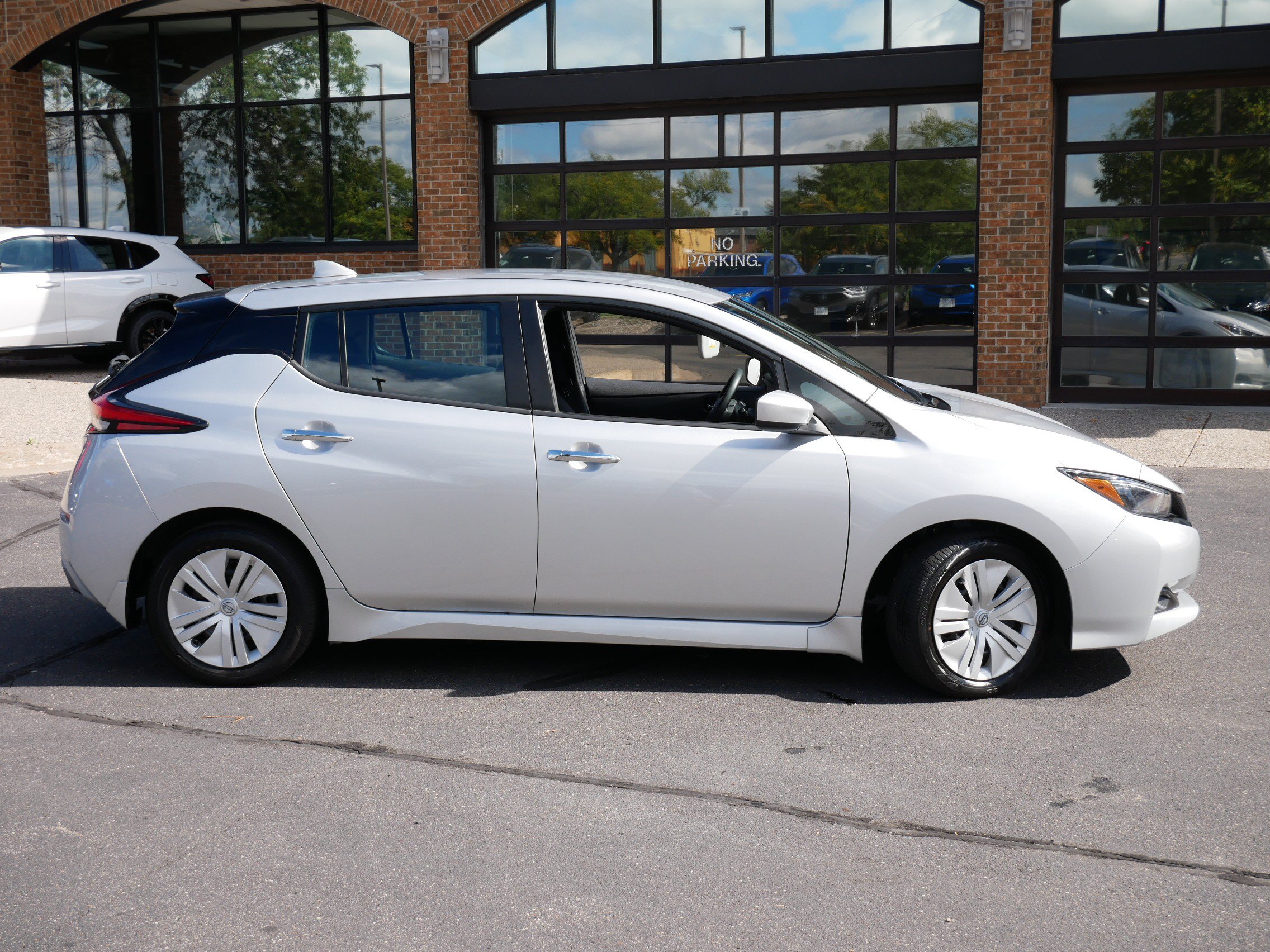 Used 2025 Nissan LEAF S Hatchback