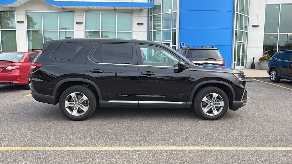 Certified 2024 Honda Pilot EX-L 8 Passenger EX-L 8 Passenger AWD