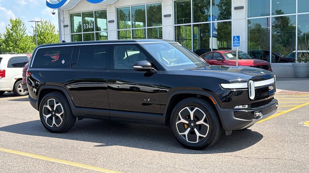 Used 2024 Rivian R1S Adventure Adventure Quad-Motor Large Pack