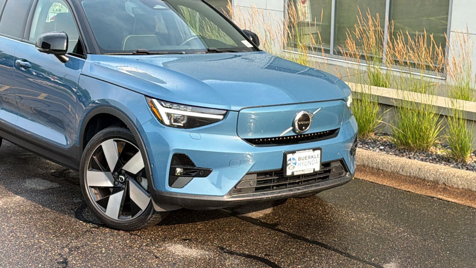 Used 2023 Volvo XC40 Ultimate with VIN YV4ED3UM6P2994643 for sale in Saint Paul, MN