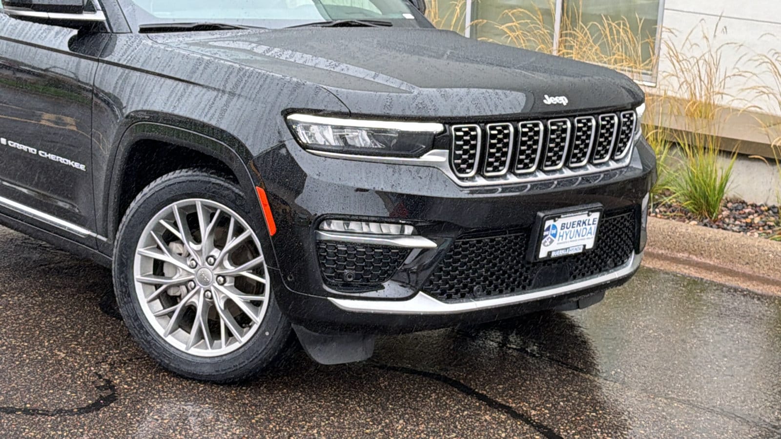 Used 2024 Jeep Grand Cherokee Summit with VIN 1C4RJHEG4R8587441 for sale in Saint Paul, Minnesota