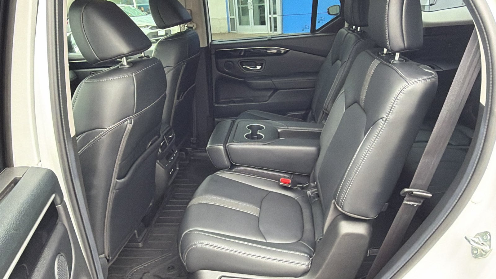 2024 Honda Pilot EX-L - Photo 15