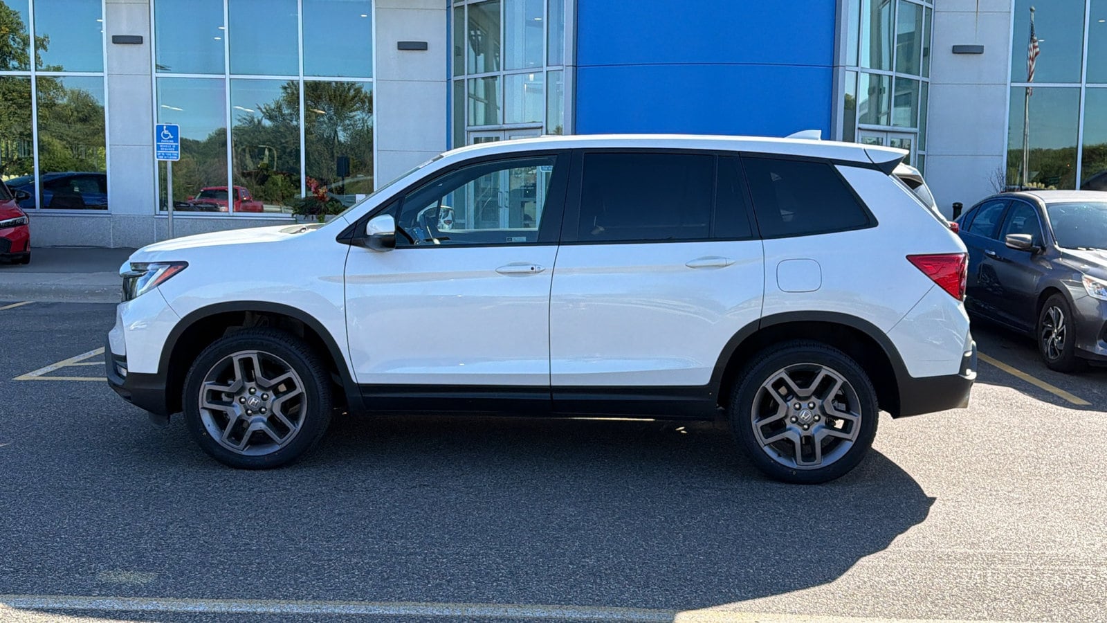 2023 Honda Passport EX-L - Photo 10
