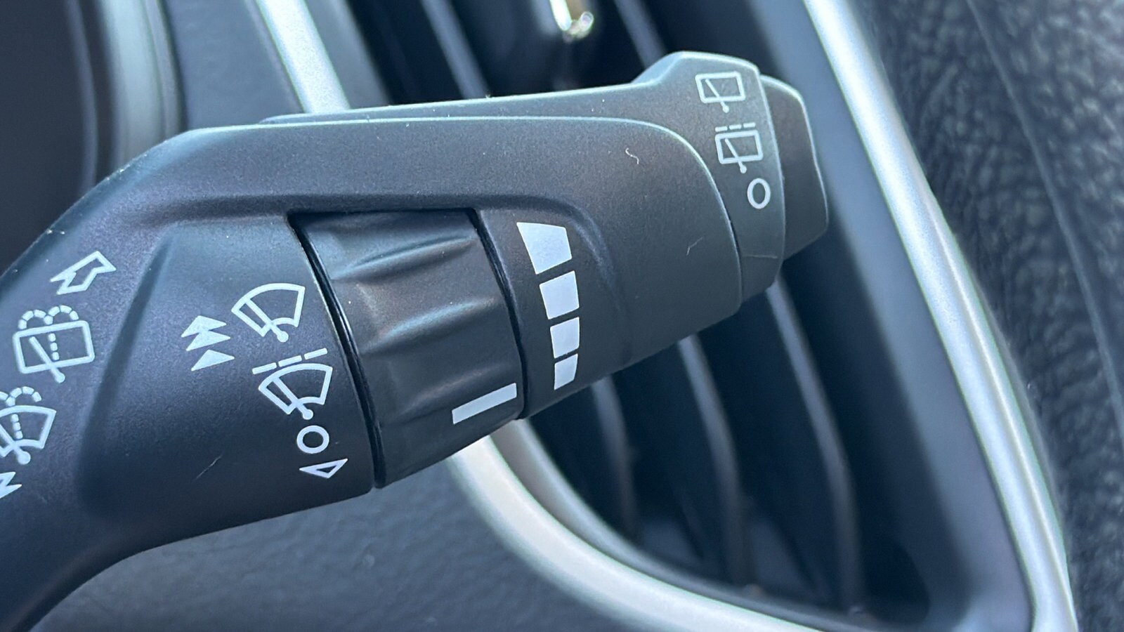 2024 Ford Edge SE - Photo 29