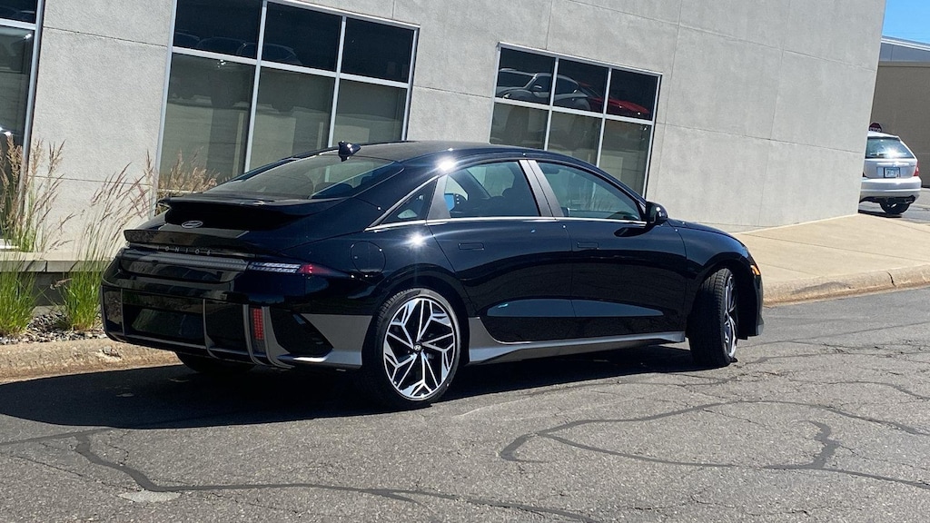 New 2025 Hyundai IONIQ 6 SEL Sedan
