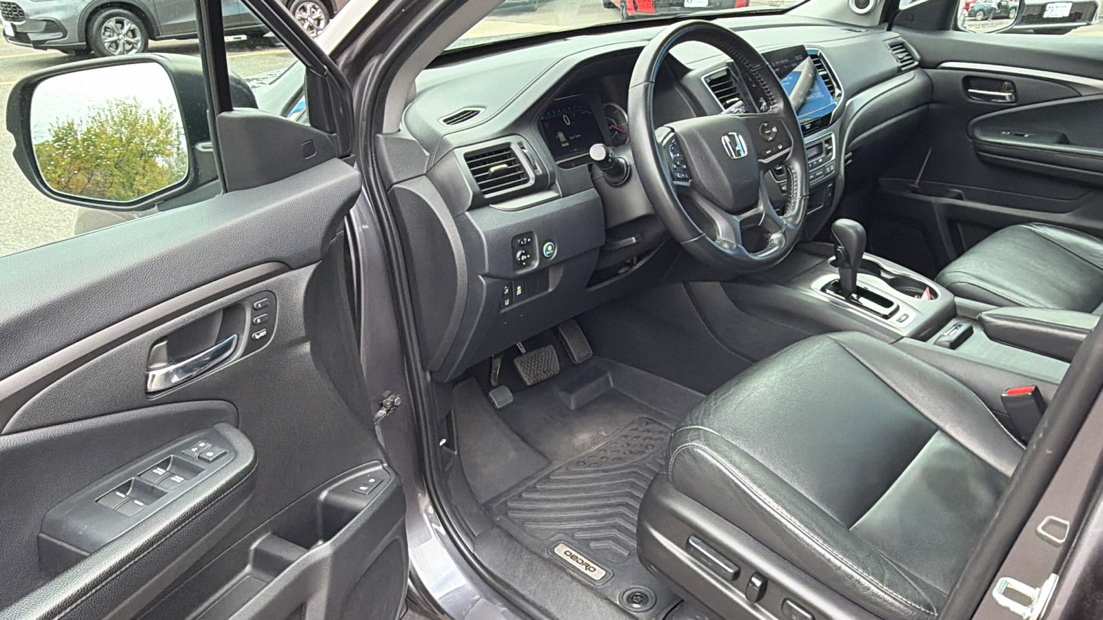 2020 Honda Pilot EX-L - Photo 12