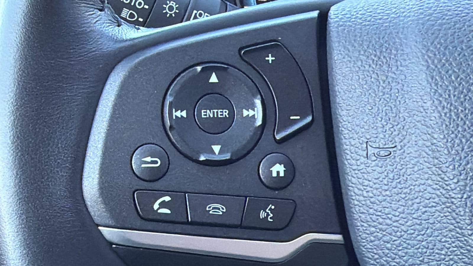 2024 Honda Odyssey EX-L - Photo 23