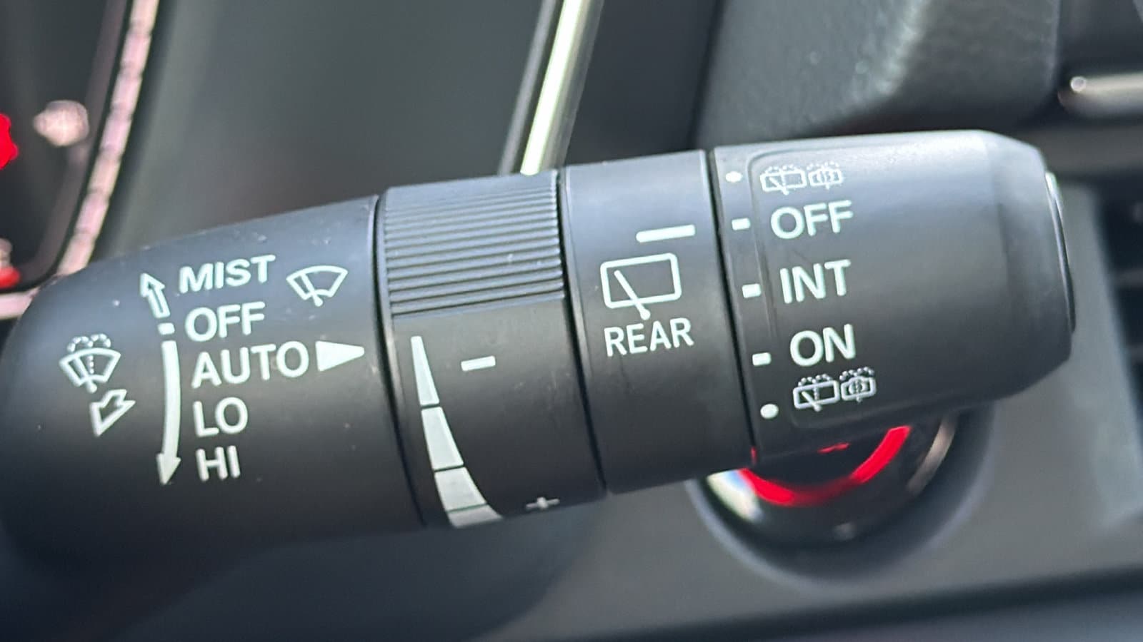 2025 Honda Pilot Elite - Photo 32