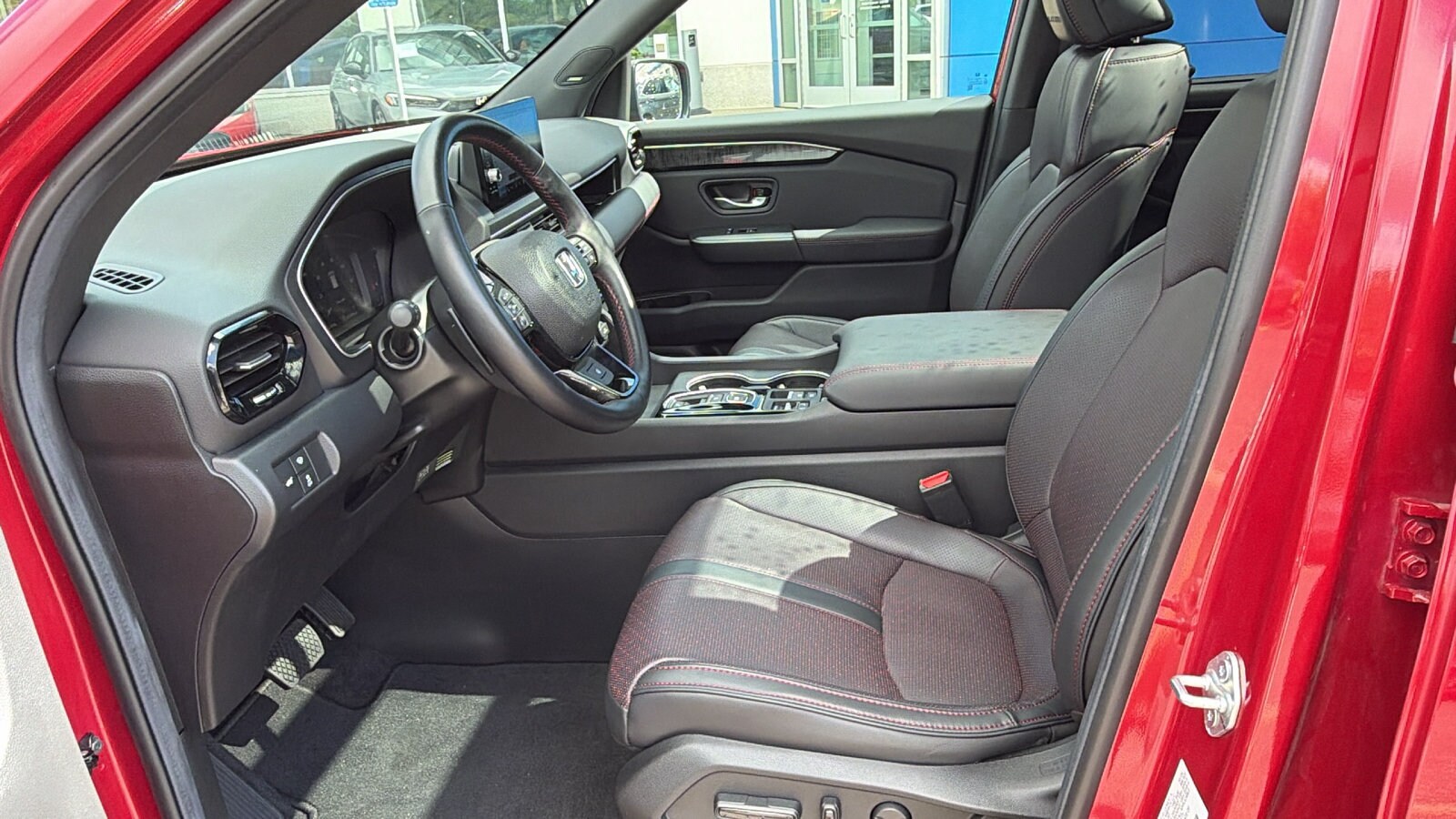 2025 Honda Pilot Black Edition - Photo 13