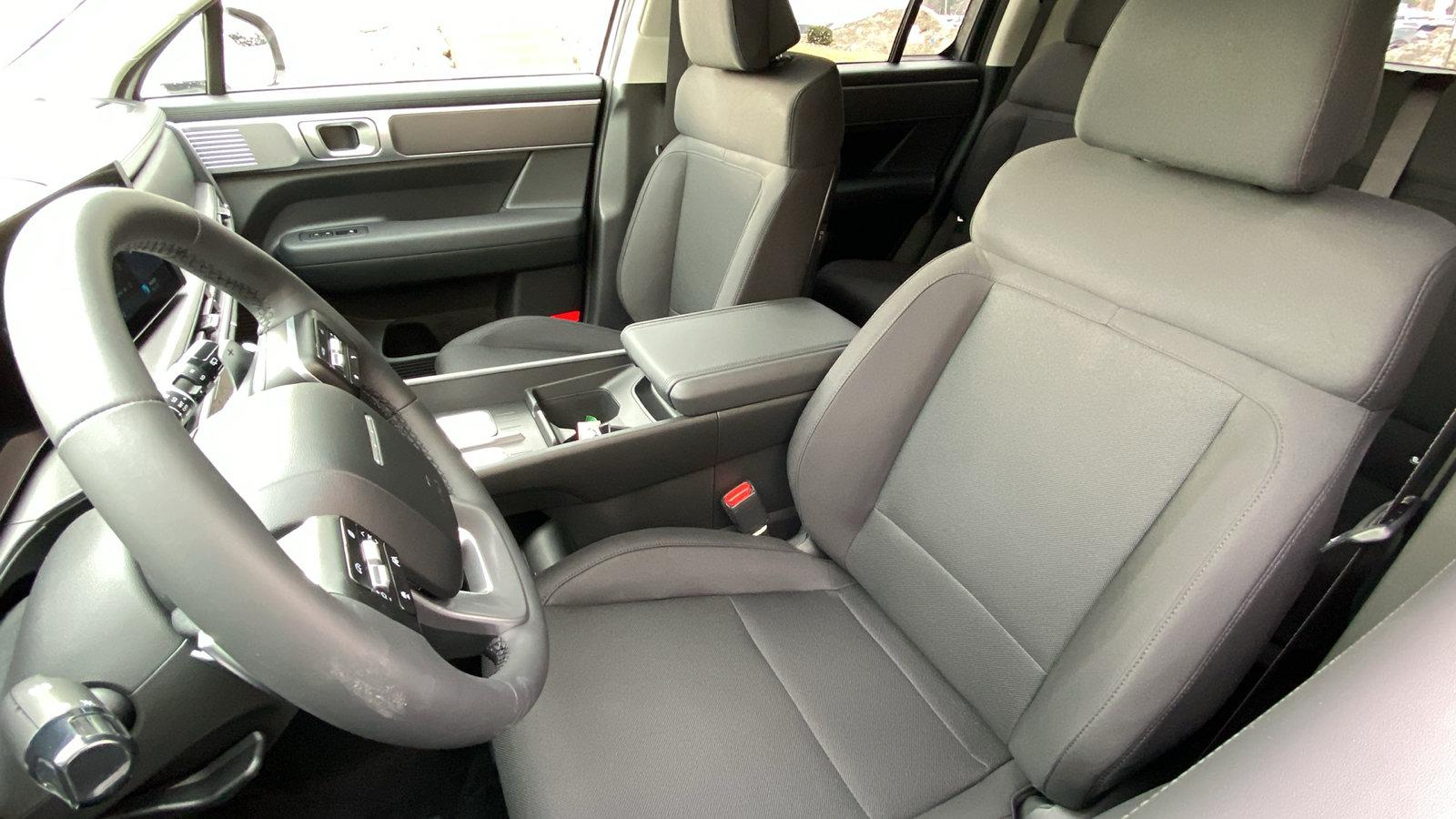 2026 Hyundai Santa Fe SE - Photo 8