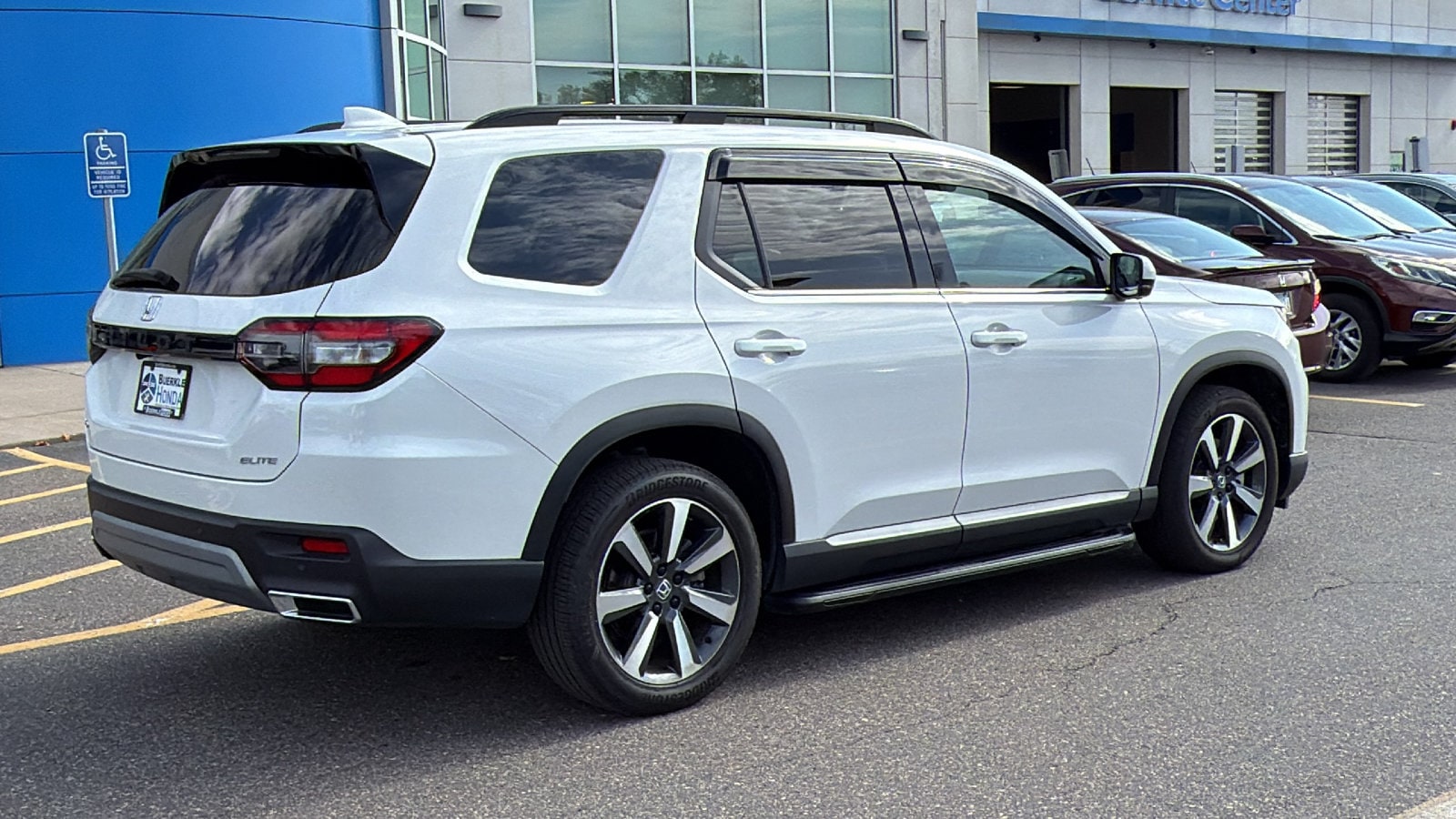 2025 Honda Pilot Elite - Photo 6
