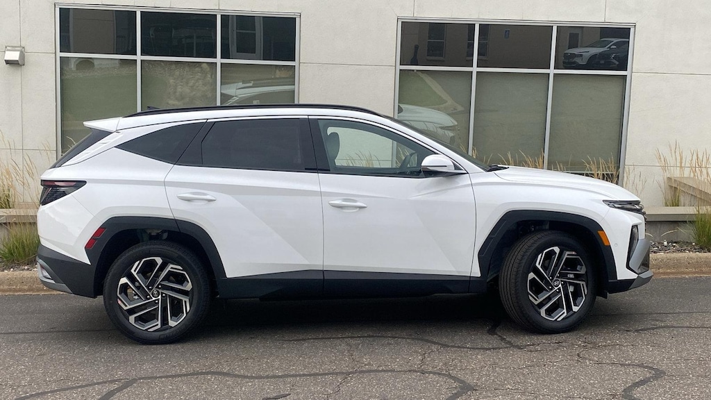 New 2026 Hyundai Tucson Limited AWD SUV