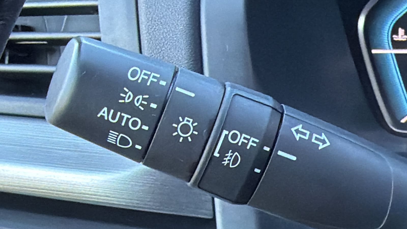 2024 Honda Odyssey EX-L - Photo 28