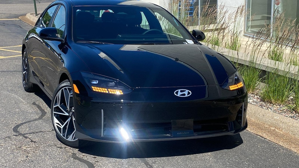 New 2025 Hyundai IONIQ 6 SEL Sedan
