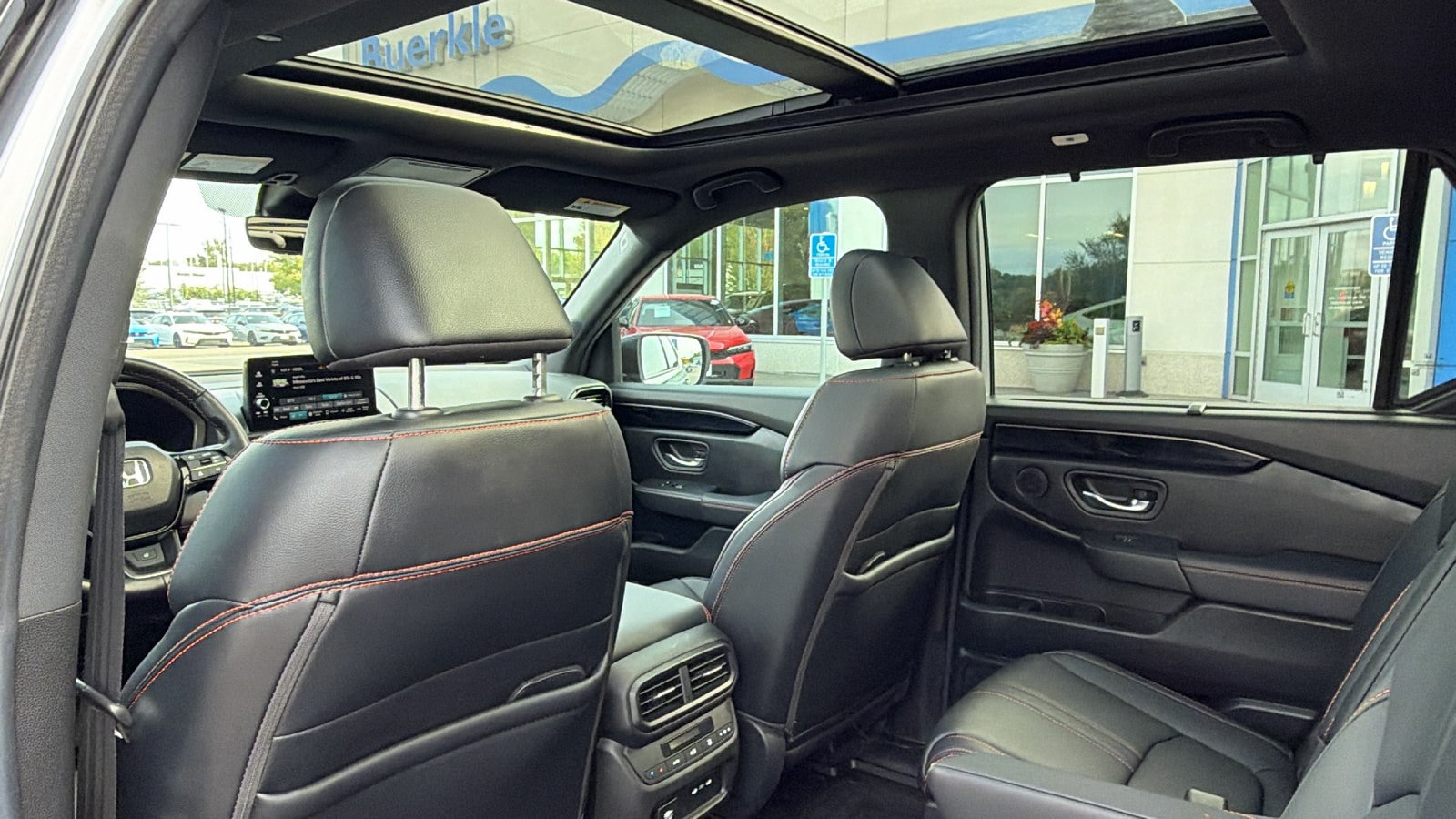 2025 Honda Pilot TrailSport - Photo 14