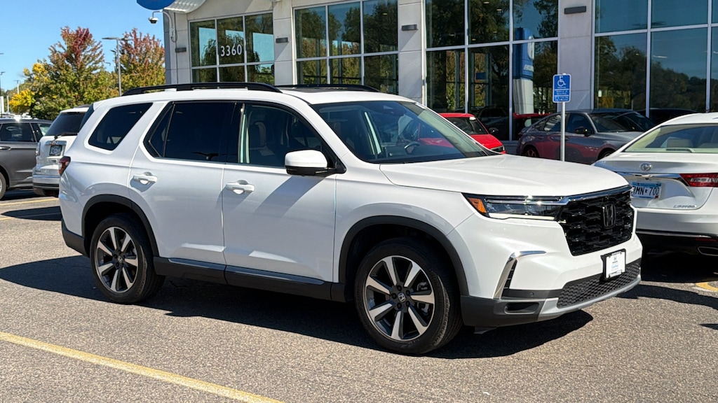 Certified 2025 Honda Pilot Elite SUV