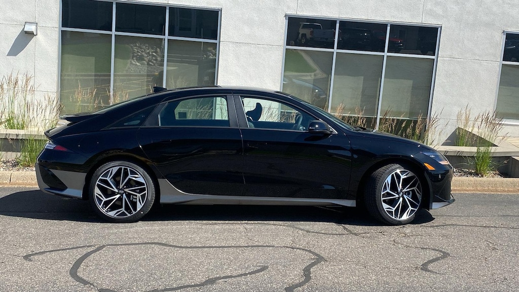 New 2025 Hyundai IONIQ 6 SEL Sedan