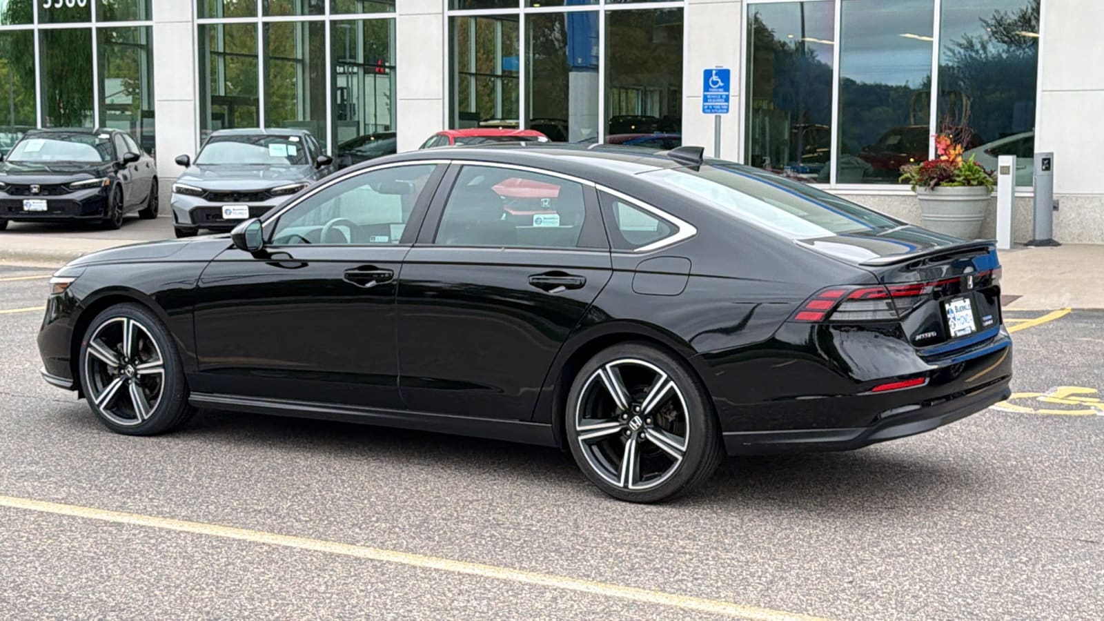 2024 Honda Accord Hybrid Sport - Photo 9