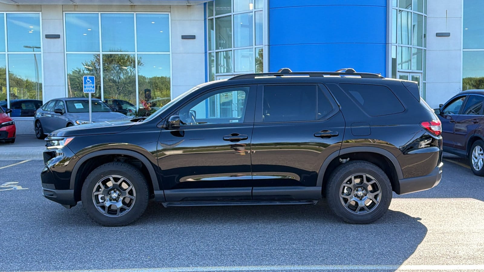 2025 Honda Pilot TrailSport - Photo 12