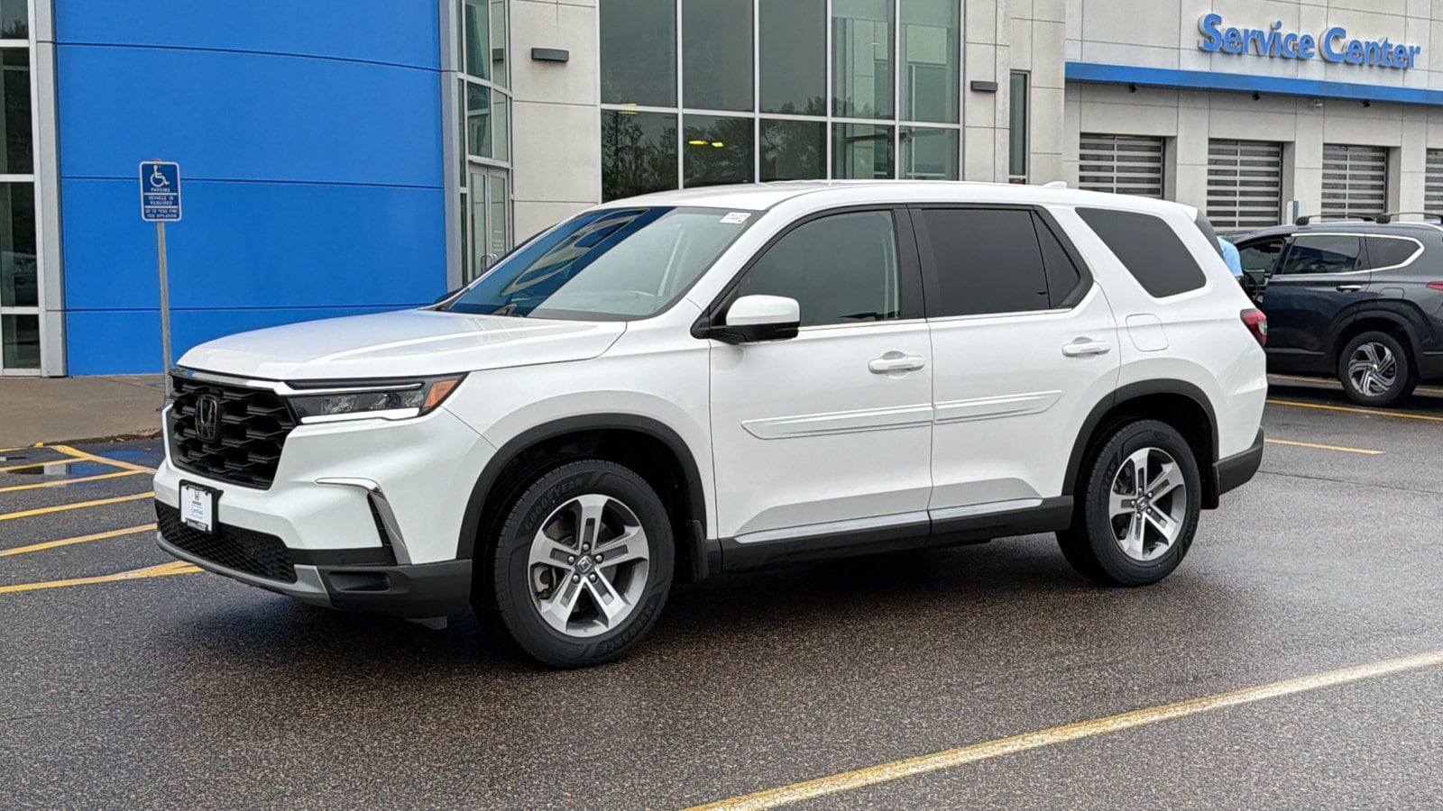 2024 Honda Pilot EX-L - Photo 11