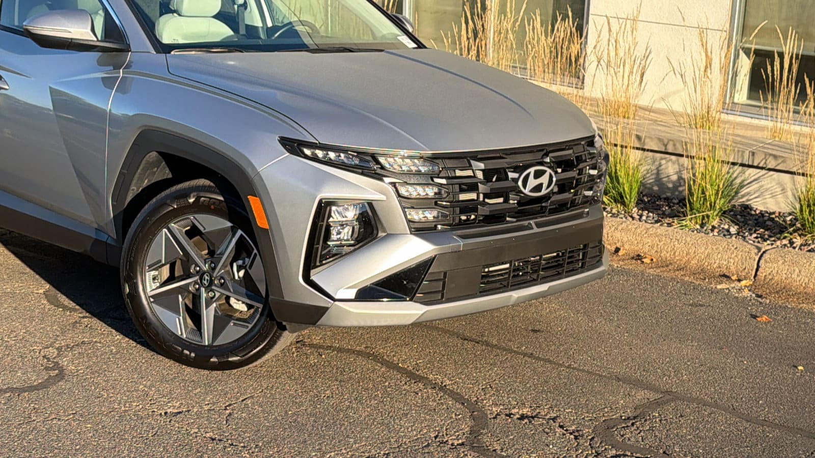 Certified 2025 Hyundai Tucson SEL Convenience with VIN KM8JCDD13SU306803 for sale in Saint Paul, Minnesota