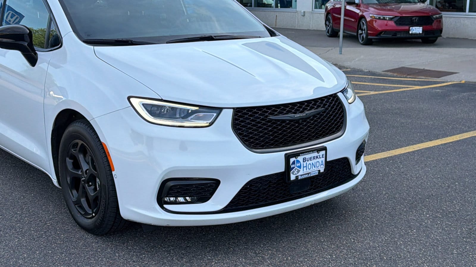 Used 2024 Chrysler Pacifica PHEV Select with VIN 2C4RC1S70RR174376 for sale in Saint Paul, Minnesota