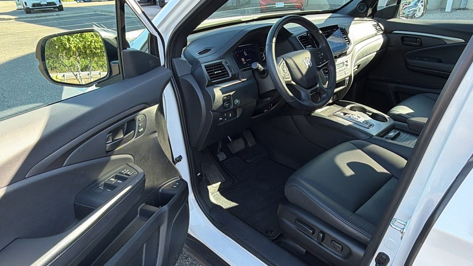 2023 Honda Passport EX-L - Photo 12