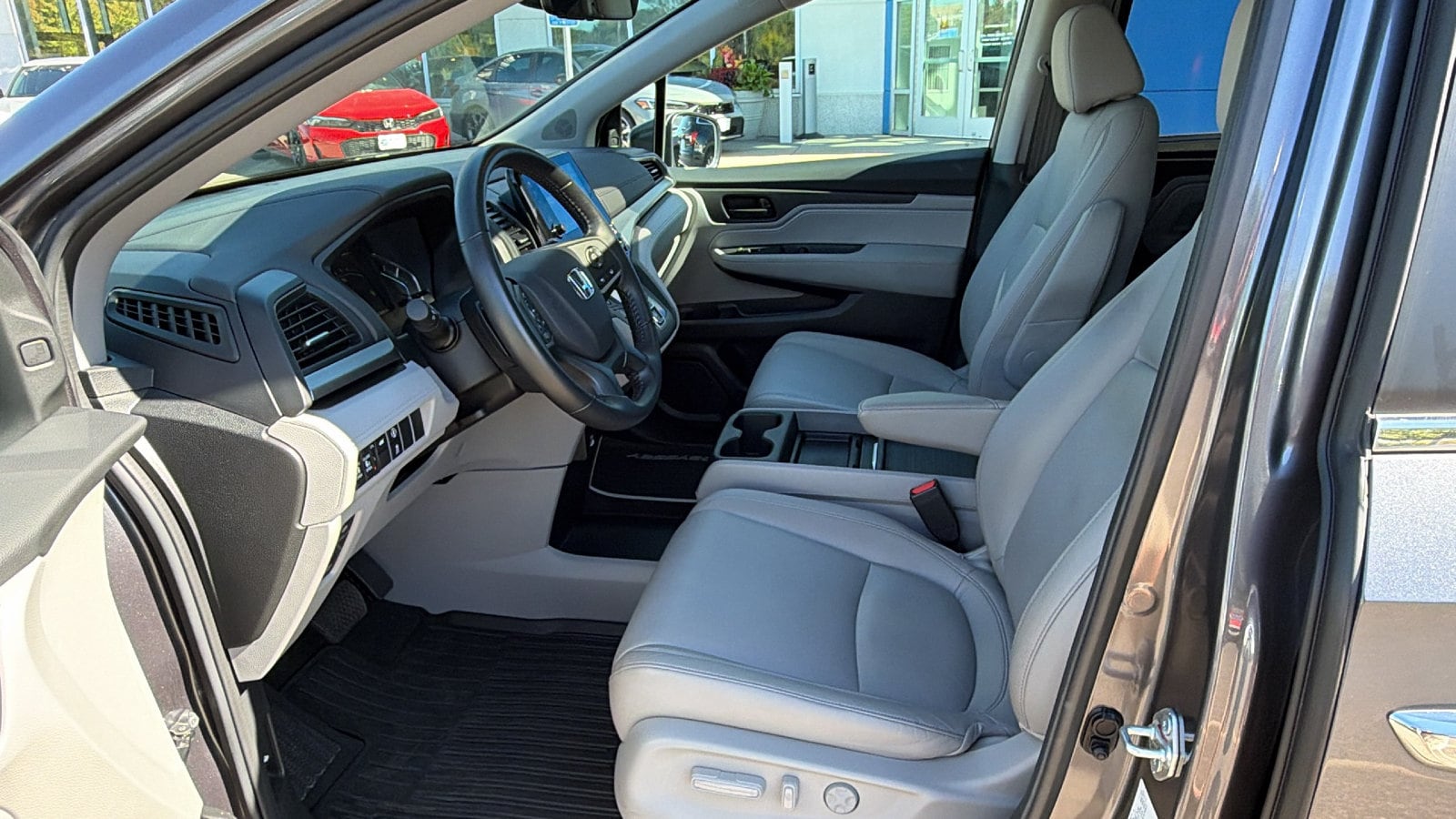 2024 Honda Odyssey EX-L - Photo 13